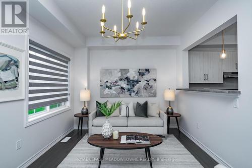 25 Elsegood Drive, Guelph, ON - Indoor Photo Showing Living Room