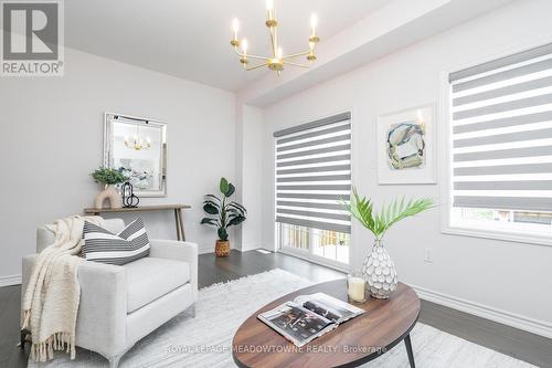 25 Elsegood Drive, Guelph (Kortright Hills), ON - Indoor Photo Showing Living Room