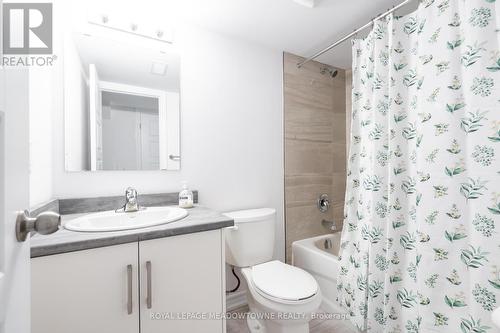 25 Elsegood Drive, Guelph, ON - Indoor Photo Showing Bathroom