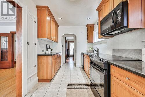 161 Chaplin Crescent, Toronto (Forest Hill South), ON - Indoor Photo Showing Kitchen