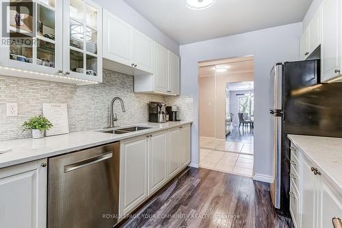 39 - 666 Constellation Drive, Mississauga, ON - Indoor Photo Showing Kitchen With Double Sink