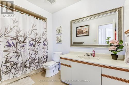 39 - 666 Constellation Drive, Mississauga (Hurontario), ON - Indoor Photo Showing Bathroom