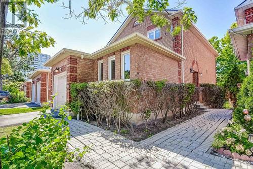 39 - 666 Constellation Drive, Mississauga (Hurontario), ON - Outdoor