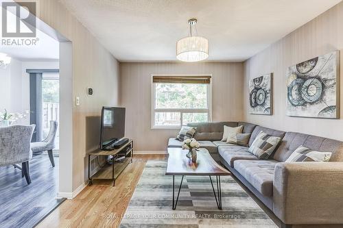 39 - 666 Constellation Drive, Mississauga (Hurontario), ON - Indoor Photo Showing Living Room