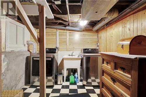 140 Park Row N, Hamilton, ON - Indoor Photo Showing Basement