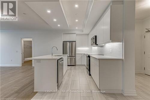 811 - 480 Callaway Road, London, ON - Indoor Photo Showing Kitchen With Upgraded Kitchen