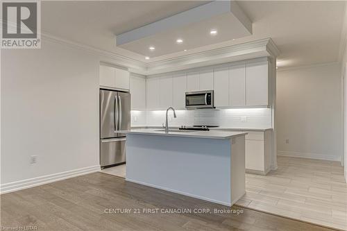 811 - 480 Callaway Road, London, ON - Indoor Photo Showing Kitchen With Upgraded Kitchen