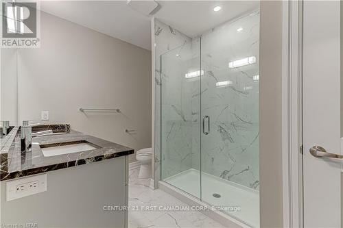 811 - 480 Callaway Road, London, ON - Indoor Photo Showing Bathroom