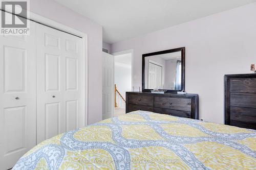 742 Guildwood Boulevard, London, ON - Indoor Photo Showing Bedroom