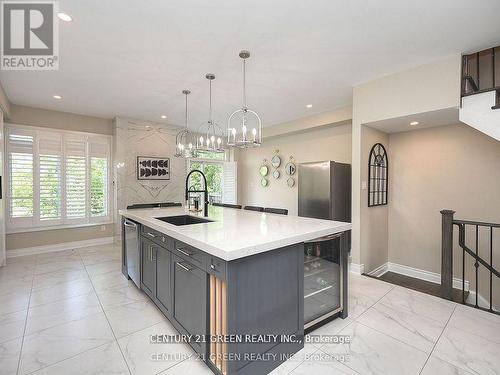 2 - 3350 Thomas Street, Mississauga (Churchill Meadows), ON - Indoor Photo Showing Kitchen