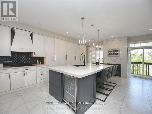 2 - 3350 Thomas Street, Mississauga (Churchill Meadows), ON - Indoor Photo Showing Kitchen With Upgraded Kitchen