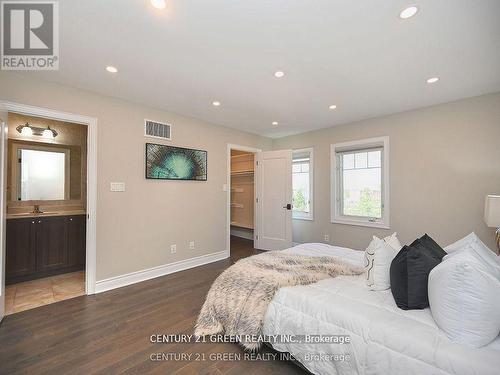 2 - 3350 Thomas Street, Mississauga (Churchill Meadows), ON - Indoor Photo Showing Bedroom