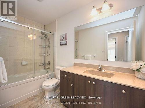 2 - 3350 Thomas Street, Mississauga, ON - Indoor Photo Showing Bathroom