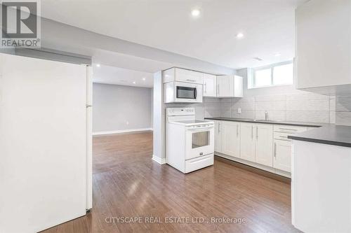 Bsmt - 1166 Shadeland Drive, Mississauga (Erindale), ON - Indoor Photo Showing Kitchen