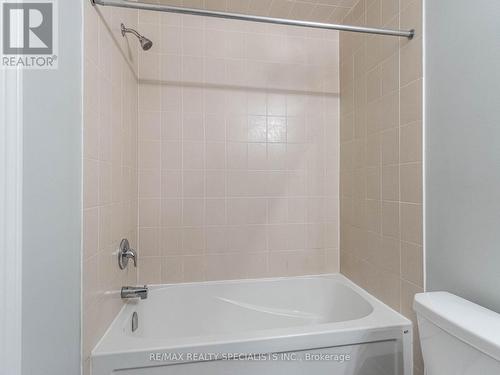 32 Kayak Heights, Brampton, ON - Indoor Photo Showing Bathroom