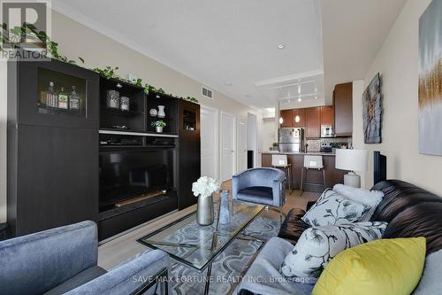 2109 - 100 John Street, Brampton, ON - Indoor Photo Showing Living Room