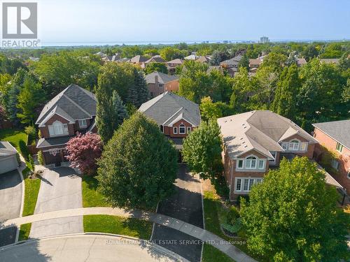 1688 Glenvista Drive W, Oakville (Iroquois Ridge North), ON - Outdoor