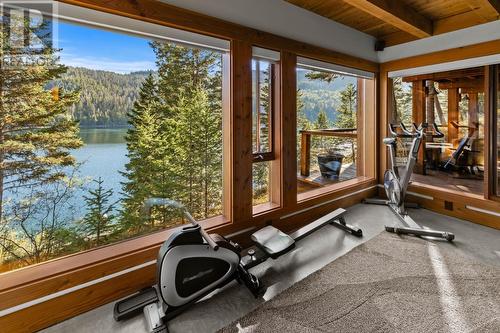 2388 Heffley Lake Road, Kamloops, BC - Indoor Photo Showing Gym Room