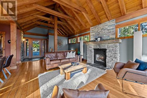 2388 Heffley Lake Road, Kamloops, BC - Indoor Photo Showing Living Room With Fireplace