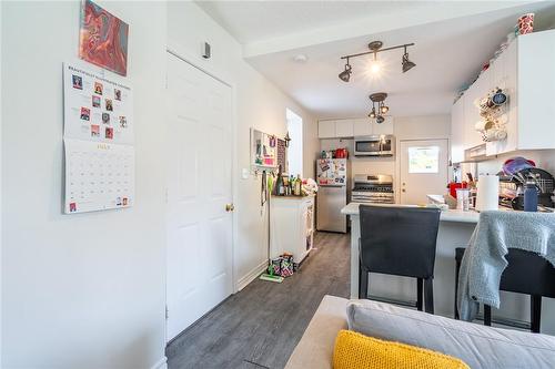 Unit 2 Eat-In Kitchen - 82 Ray Street S, Hamilton, ON - Indoor Photo Showing Kitchen