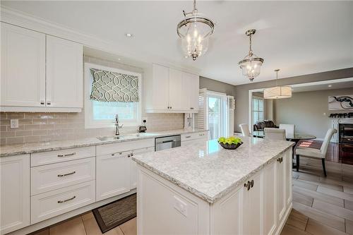 990 Upper Kenilworth Avenue, Hamilton, ON - Indoor Photo Showing Kitchen