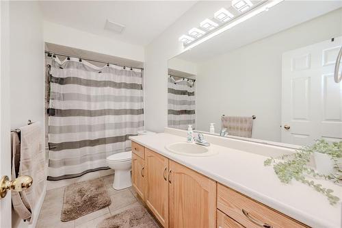 990 Upper Kenilworth Avenue, Hamilton, ON - Indoor Photo Showing Bathroom