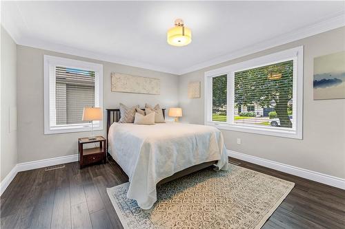 947 Easterbrook Avenue, Burlington, ON - Indoor Photo Showing Bedroom