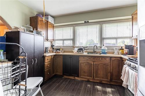 4710 Drummond Road, Niagara Falls, ON - Indoor Photo Showing Kitchen