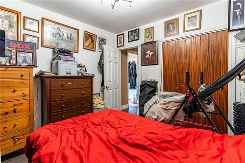 4710 Drummond Road, Niagara Falls, ON - Indoor Photo Showing Bedroom