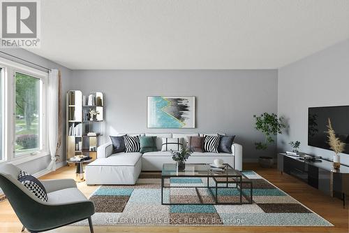 8169 Michael Street, Niagara Falls, ON - Indoor Photo Showing Living Room