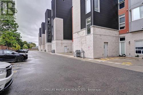 106 - 253 Albert Street W, Waterloo, ON - Outdoor