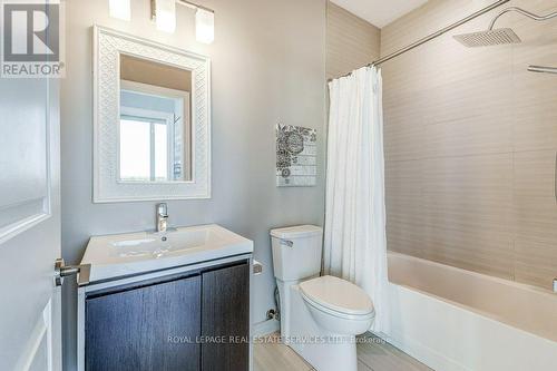 401 - 50 Murray Street W, Hamilton, ON - Indoor Photo Showing Bathroom