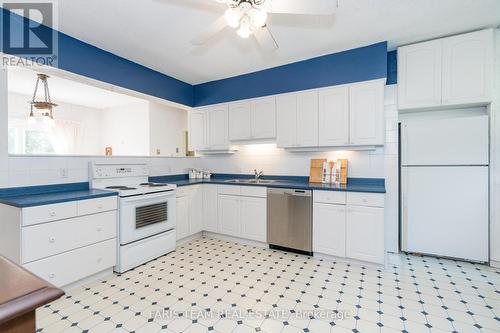 205262 Highway 26, Meaford, ON - Indoor Photo Showing Kitchen With Double Sink