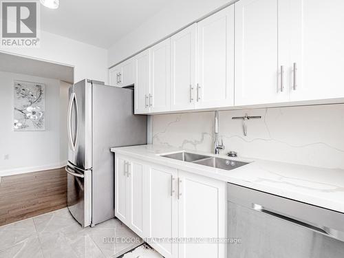 1004 - 21 Overlea Boulevard, Toronto (Thorncliffe Park), ON - Indoor Photo Showing Kitchen With Double Sink