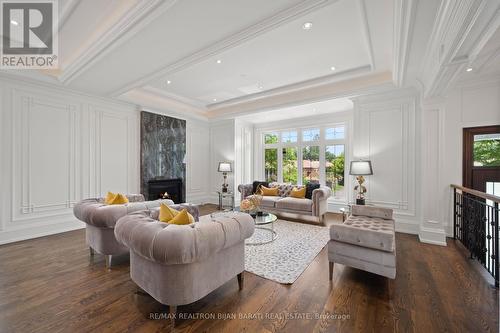 6 Harnish Crescent, Toronto (Newtonbrook East), ON - Indoor Photo Showing Living Room