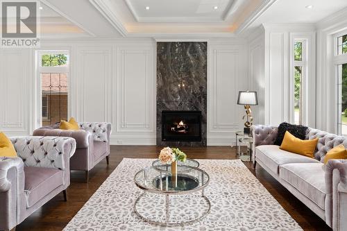 6 Harnish Crescent, Toronto (Newtonbrook East), ON - Indoor Photo Showing Living Room