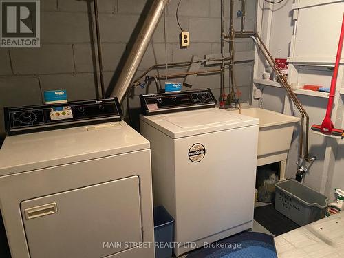 327 Taylor Mills Drive S, Richmond Hill (Crosby), ON - Indoor Photo Showing Laundry Room