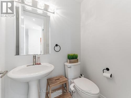 34 Elmeade Lane, Whitchurch-Stouffville, ON - Indoor Photo Showing Bathroom