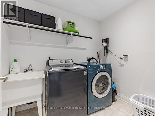 34 Elmeade Lane, Whitchurch-Stouffville (Stouffville), ON - Indoor Photo Showing Laundry Room