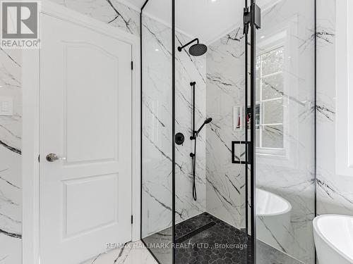 34 Elmeade Lane, Whitchurch-Stouffville (Stouffville), ON - Indoor Photo Showing Bathroom