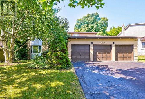 150 Cambridge Crescent, Richmond Hill (South Richvale), ON - Outdoor