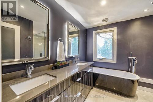 150 Cambridge Crescent, Richmond Hill (South Richvale), ON - Indoor Photo Showing Bathroom