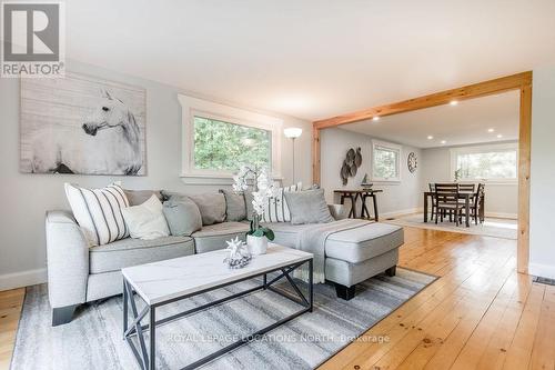 157 Woodland Drive, Wasaga Beach, ON - Indoor Photo Showing Living Room