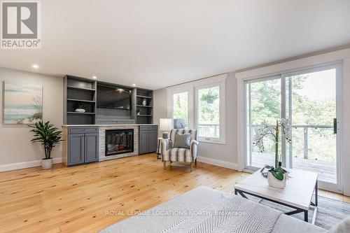 157 Woodland Drive, Wasaga Beach, ON - Indoor Photo Showing Living Room With Fireplace