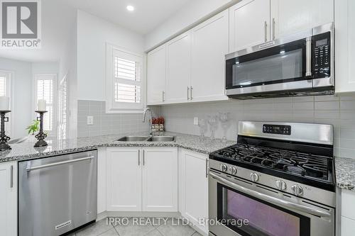 335 Bessborough Drive, Milton, ON - Indoor Photo Showing Kitchen With Double Sink With Upgraded Kitchen