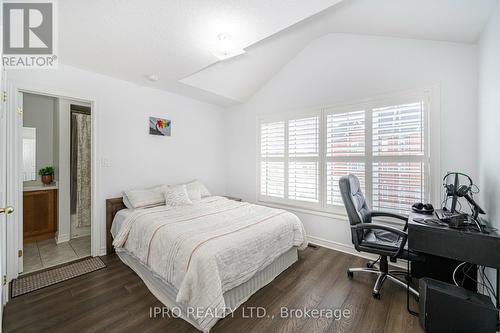 335 Bessborough Drive, Milton (Harrison), ON - Indoor Photo Showing Bedroom