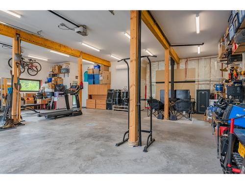 1959 Sandy Road, Castlegar, BC - Indoor Photo Showing Garage