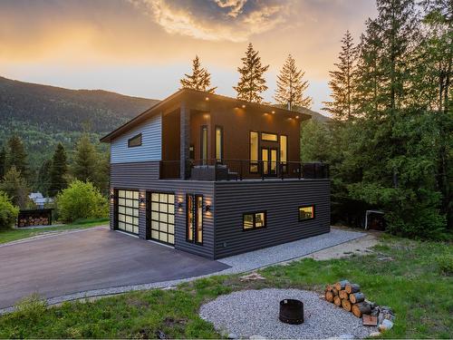 1959 Sandy Road, Castlegar, BC - Outdoor