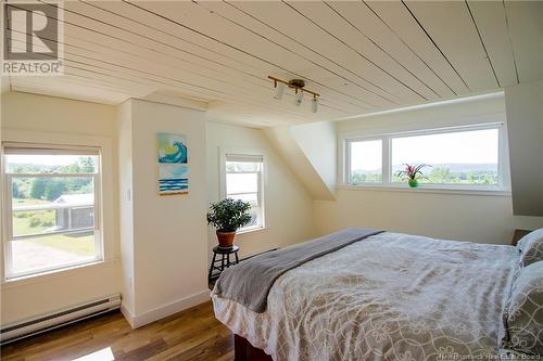 583 Hall Road, Passekeag, NB - Indoor Photo Showing Bedroom