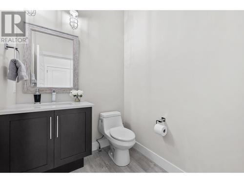 1870 Tallgrass Trail, Kelowna, BC - Indoor Photo Showing Bathroom